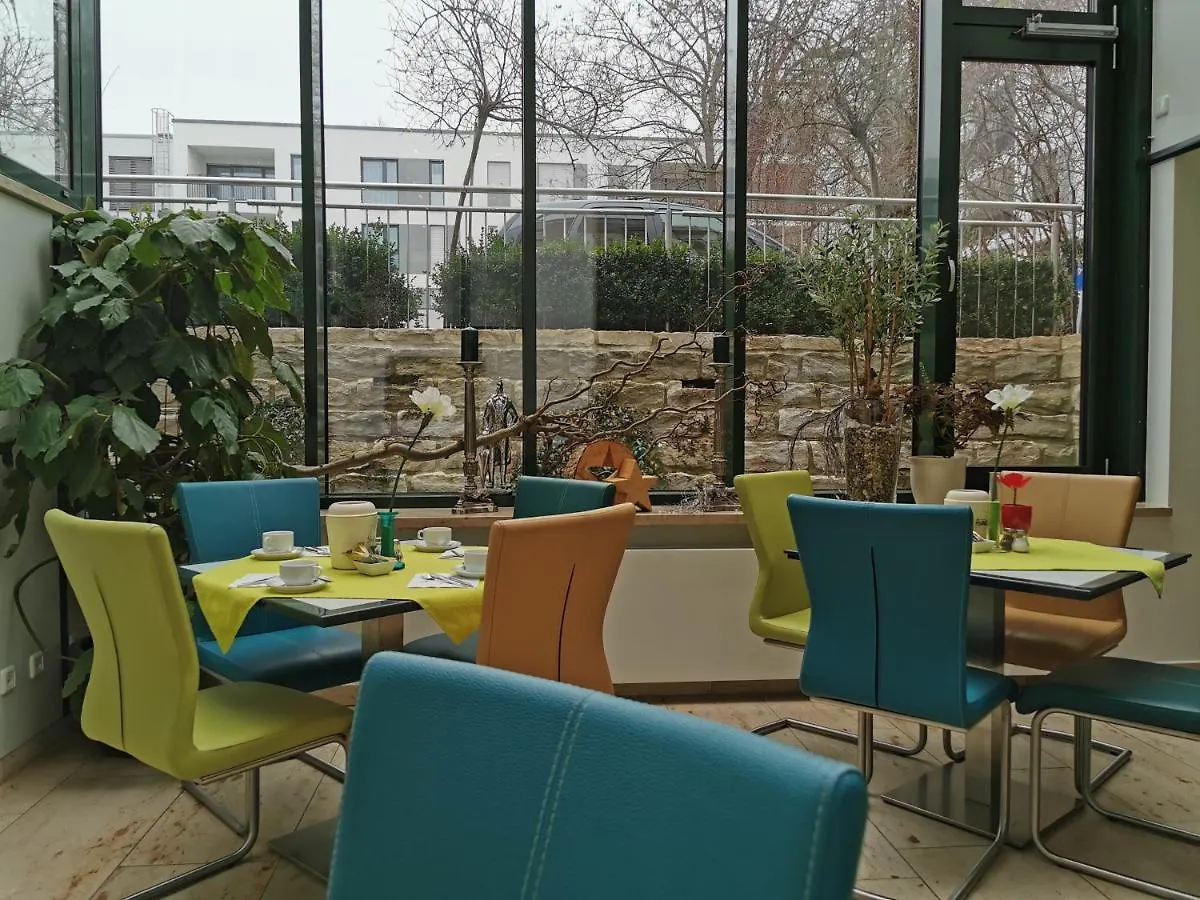 Hotel Cristal Neurenberg 3*,